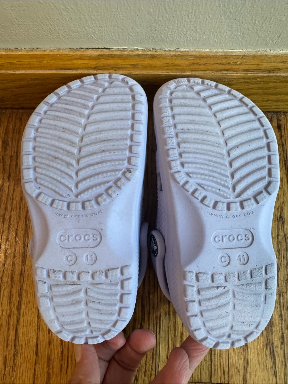 Girls Light Purple CROCS Size 11 Toddler - Picture 5 of 6